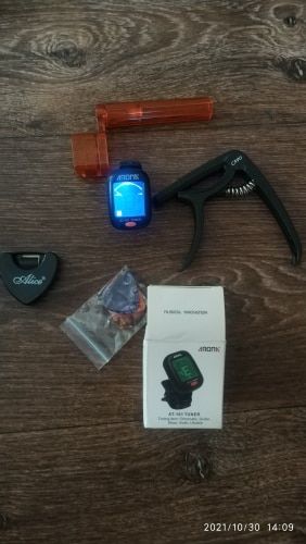 Customer photo review of Guitar Starter pack (Best Acoustic Guitar accessories pack)