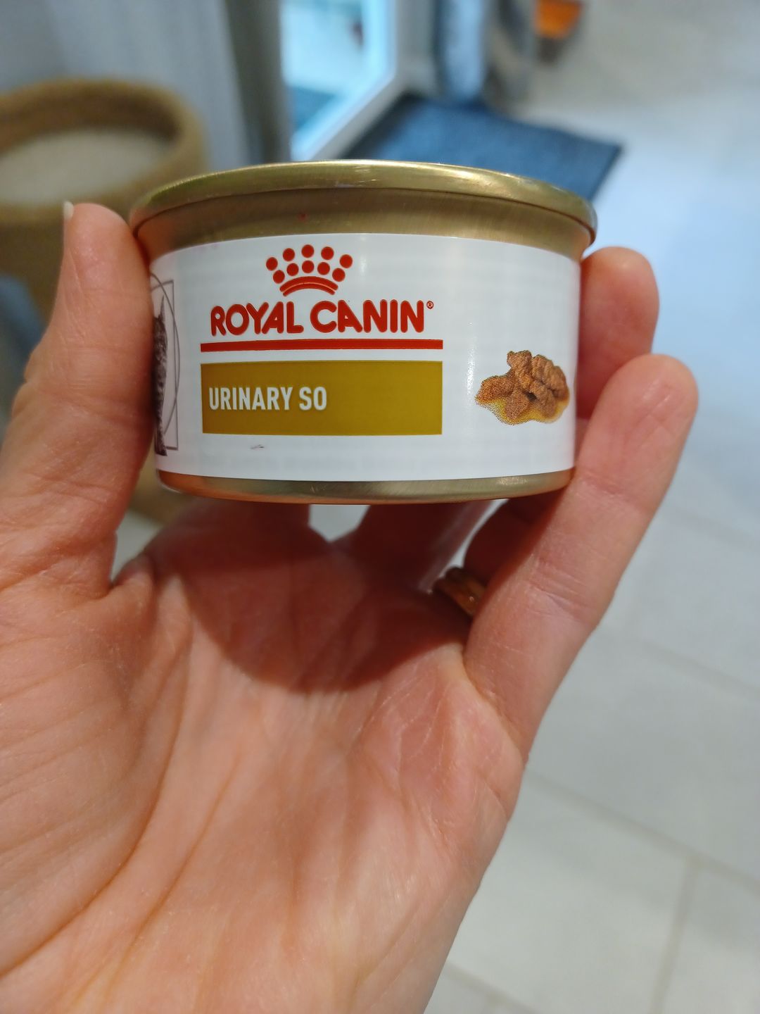 Customer photo review of Royal Canin Veterinary Diet - Urinary SO Morsels in Gravy Canned Cat Food