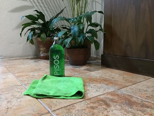 Customer photo review of Líquido para trapear PISOS