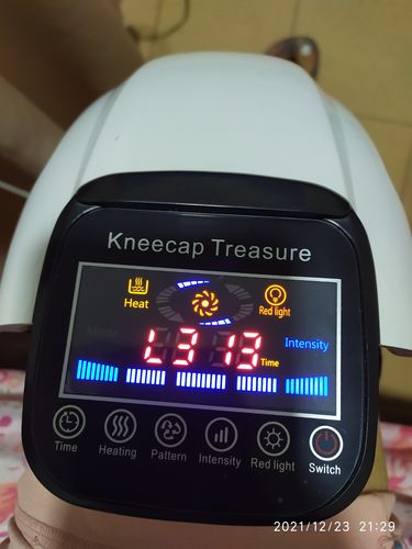Customer photo review of HexoPhysi™ Knee Pain Relief Massager