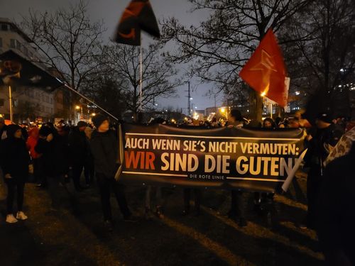 Customer photo review of BANNER / PVC-PLANE extralang 3m x 1m • AUCH WENN SIE'S NICHT VERMUTEN: WIR SIND DIE GUTEN!