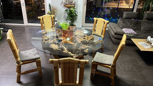 Customer photo review of Wurzelstock Tisch SUBA inkl.Glasplatte  Ø 160 cm