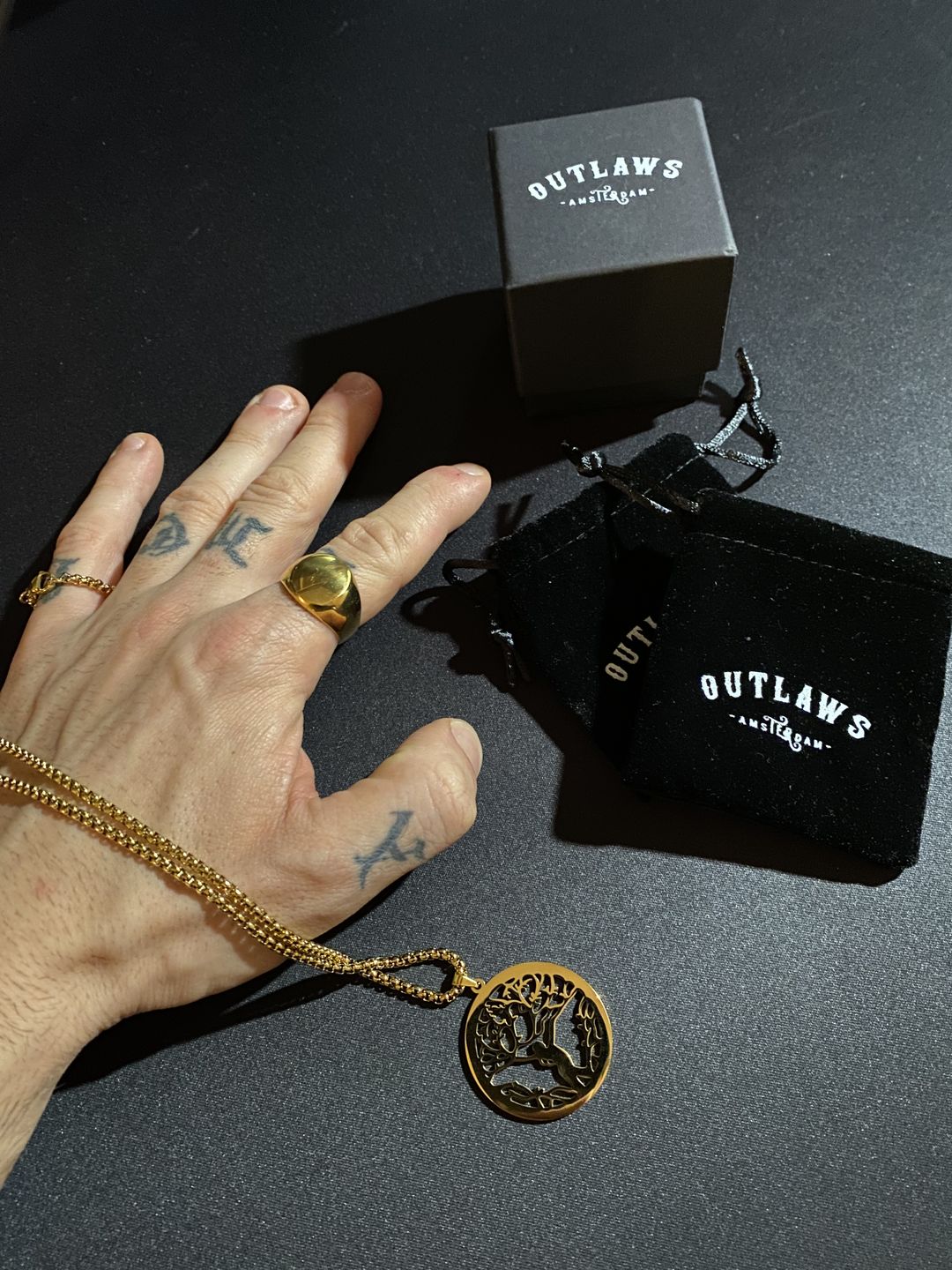 Customer photo review of ROUND. - GOLD