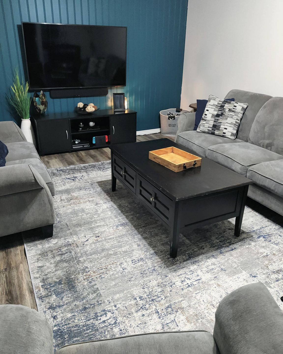 Customer photo review of Abstract Border Echo Blue Grey Rug