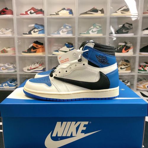 Customer photo review of Air Jordan 1 High OG SP fragment design x Travis Scott
