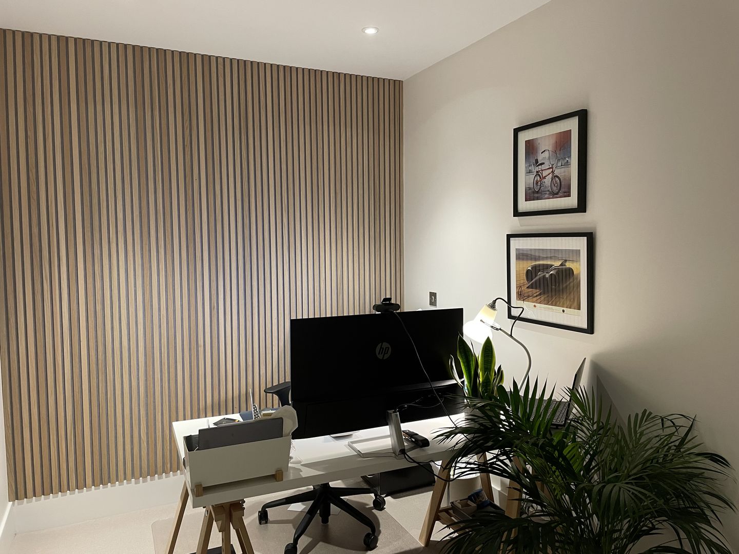 Customer photo review of SlatWall Natural Oak Sample