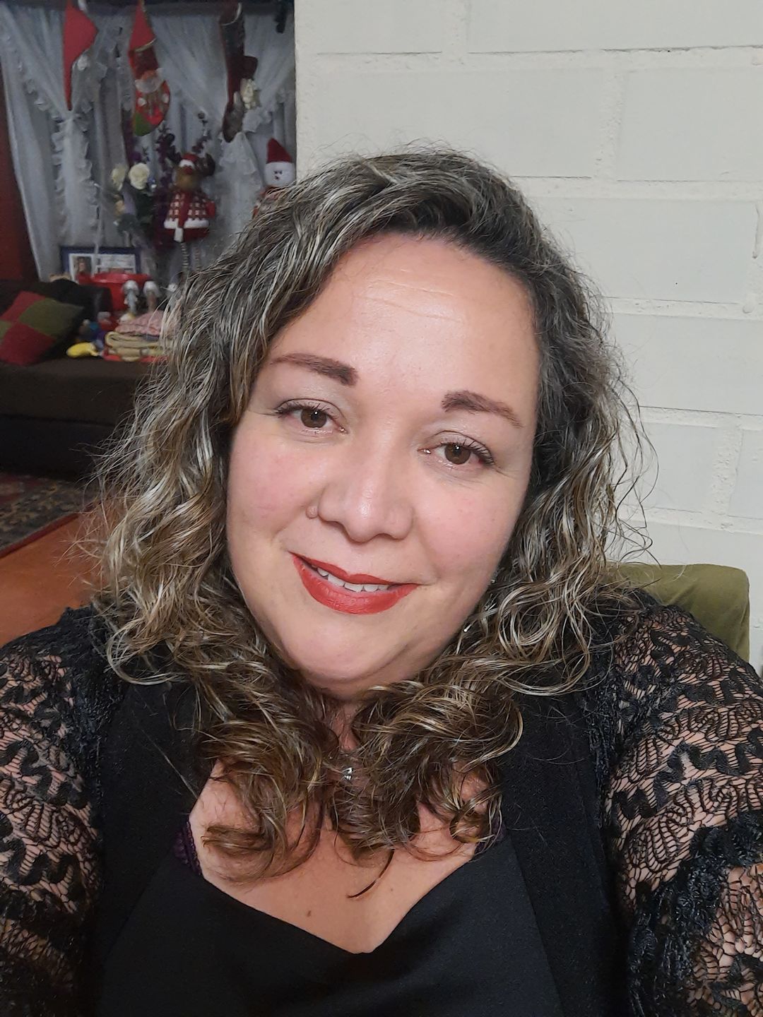 Customer photo review of Collar Relicario Corazón
