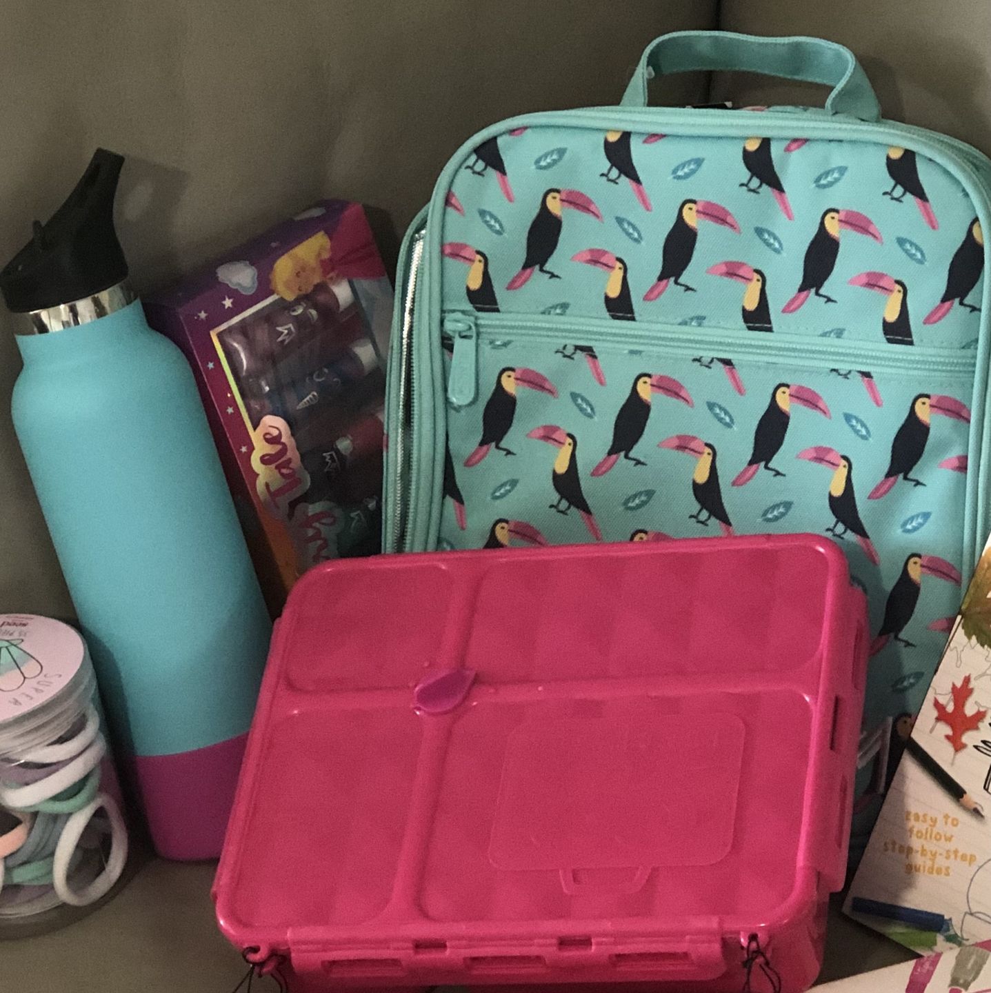 Customer photo review of MontiiCo Large Insulated Lunch Bag - Toucan