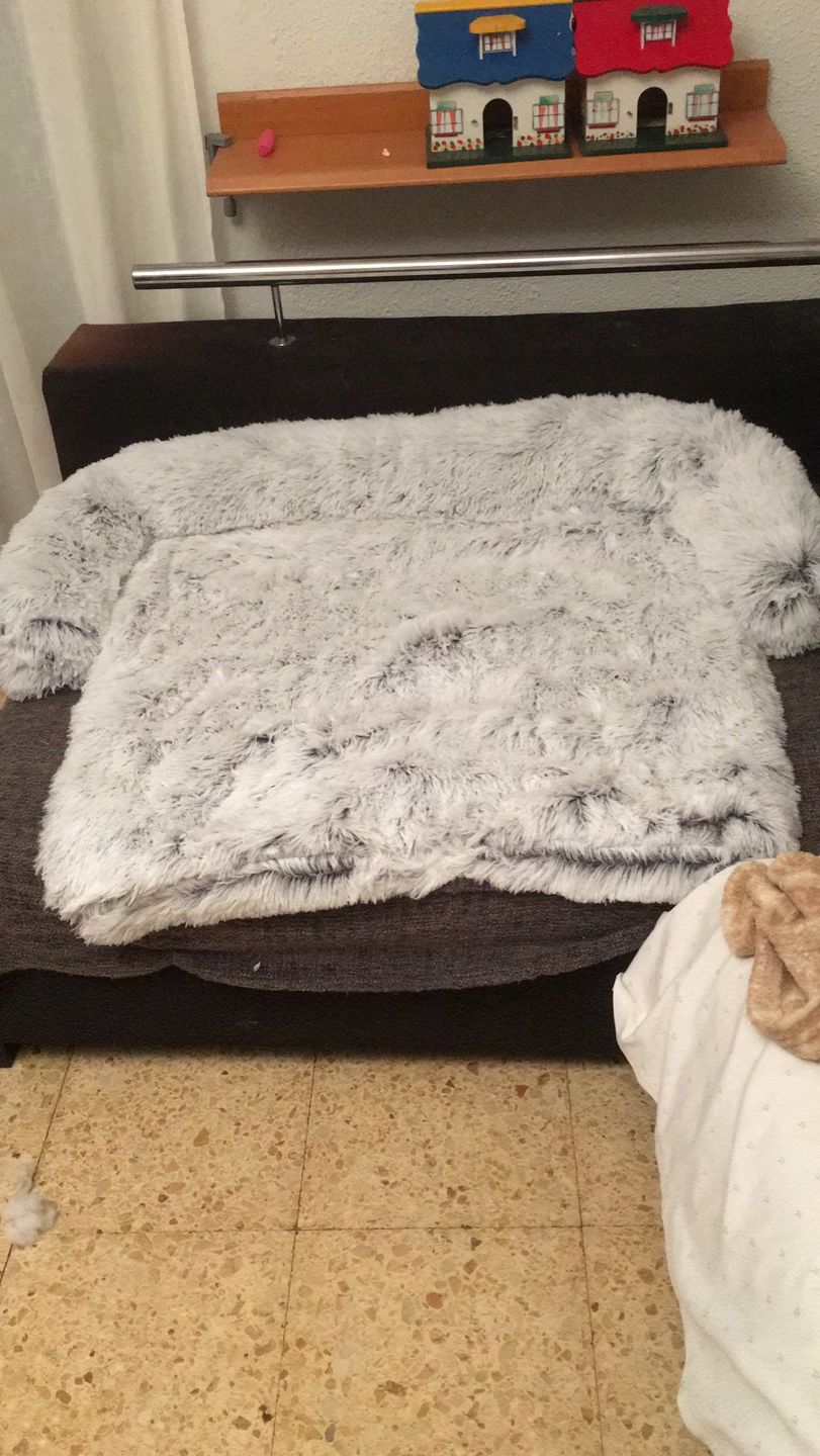 Customer photo review of *NEU* Emmalove - Flauschiges Hundebett für Dein Sofa