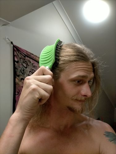 Customer photo review of My Sensory Space Detangler Hairbrush