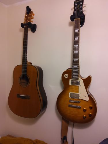 Customer photo review of Donner Guitar Wall Mount Auto Lock Guitar Hanger Hook Holder Stand For Guitar Bass Banjo Mandoline Black (1-Pack/3-Pack)