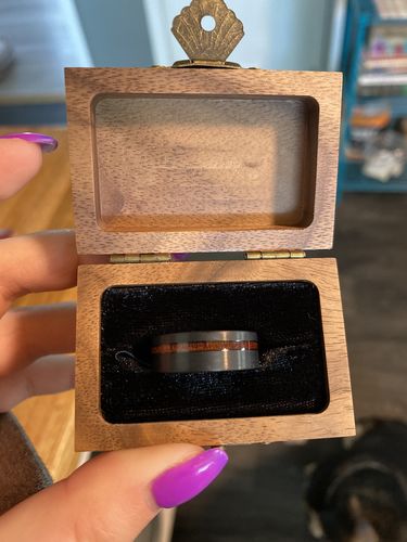 Customer photo review of Black Redwood