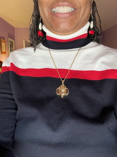 Customer photo review of Conscious Queen Mask