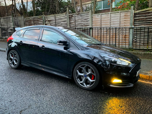 Customer photo review of Focus ST MK3.5 Fog Light Armour