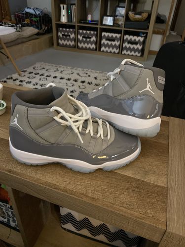 Customer photo review of 2021 Air Jordan 11 “Cool Grey”