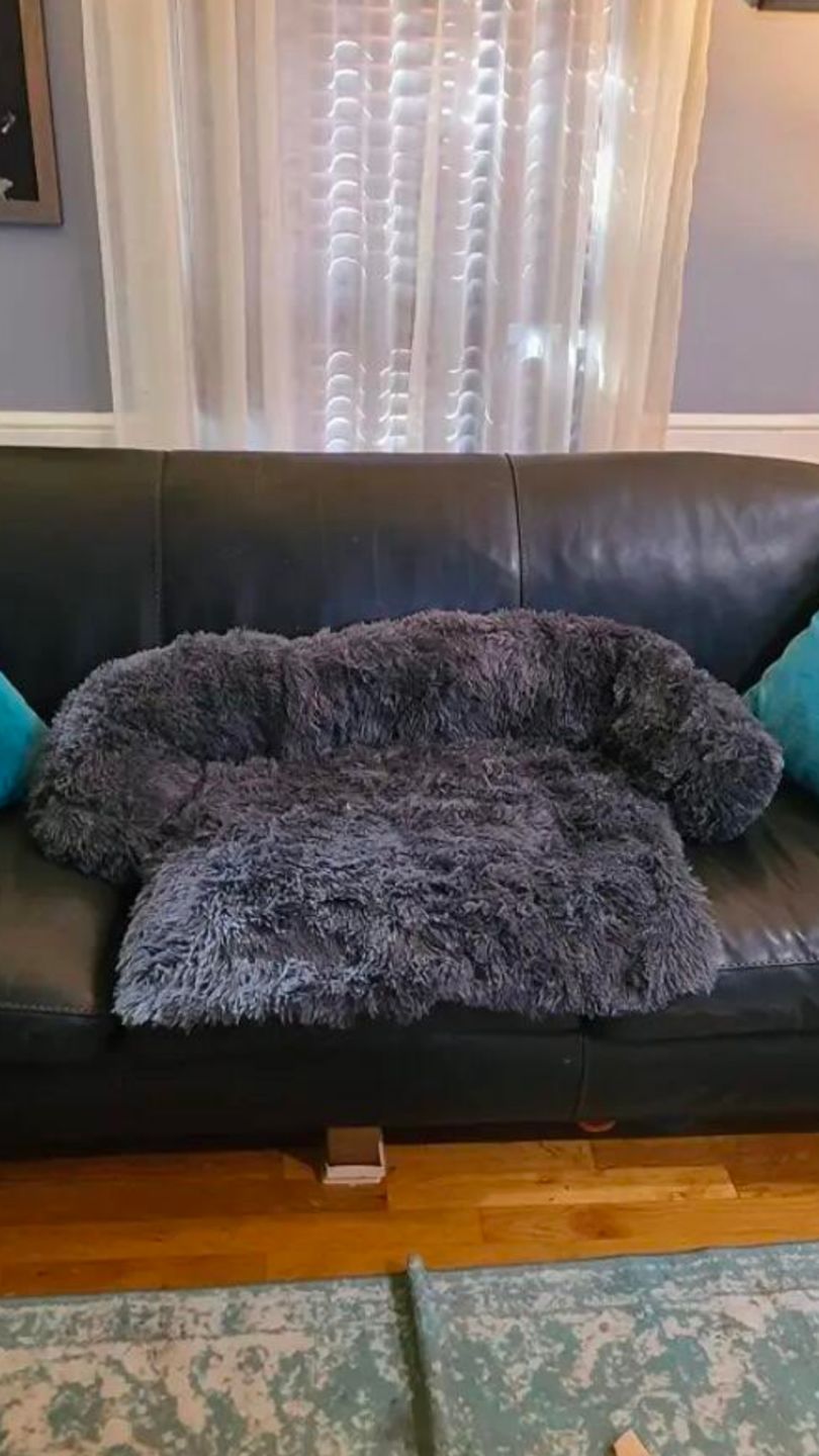 Customer photo review of *NEU* Emmalove - Flauschiges Hundebett für Dein Sofa