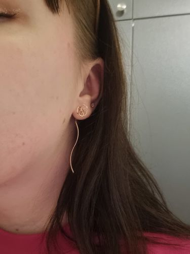 Customer photo review of La D.D One-sided Gold Earring JDDERVS06XX