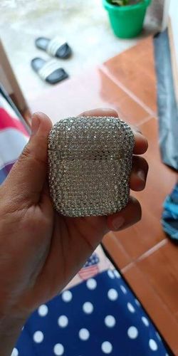 Customer photo review of Diamonds Hard Shell Apple Airpods Case