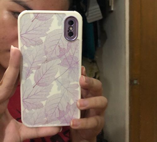 Customer photo review of Vintage Leaves Shockproof iPhone Case