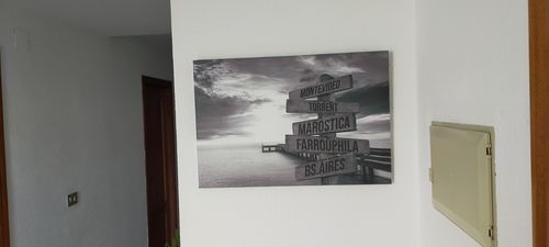 Customer photo review of Lienzo Muelle de Madera con Nombres Personalizados