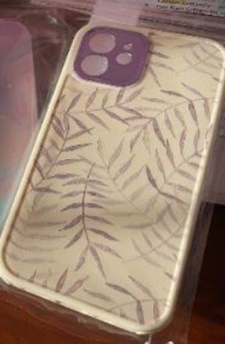 Customer photo review of Vintage Leaves Shockproof iPhone Case