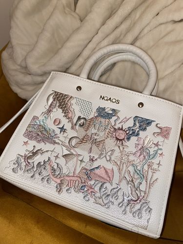 Customer photo review of The Book Handbag - Jimmi’s Battle