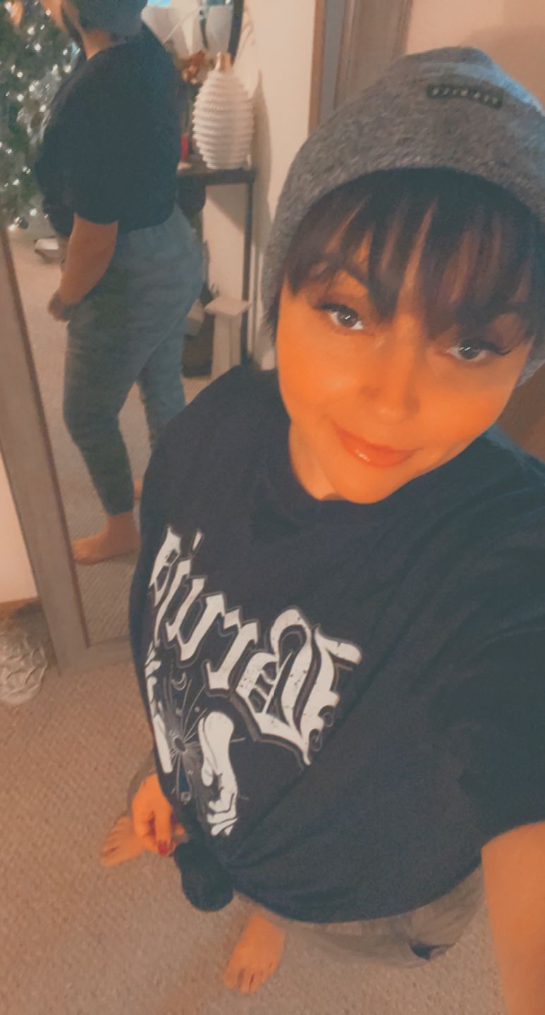 Customer photo review of Bruja Vintage Chingona T-Shirt