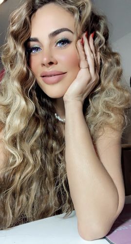 Customer photo review of [US Warehouse] Premium Blue Prescription Contact Lenses