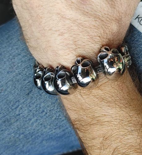 Customer photo review of HEAVY SKULL BRACELET
