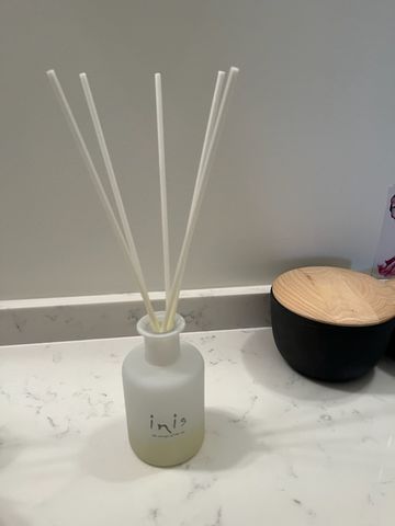 Customer photo review of Inis Revitalising Body Lotion 200ml/7 fl. oz