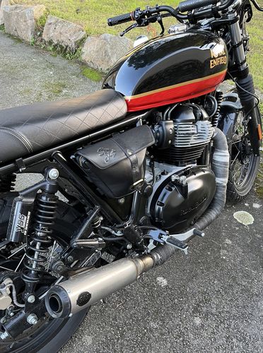 Customer photo review of Sacoche latérale cuir Noir pour Royal Enfield