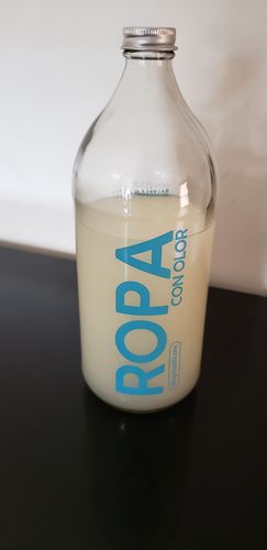 Customer photo review of Detergente y suavizante de ROPA con olor