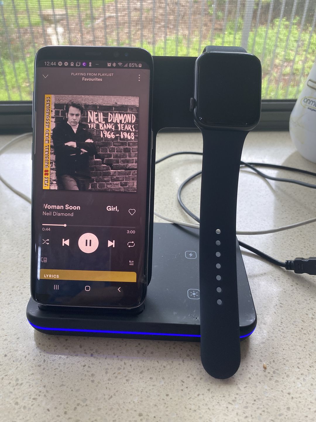 Customer photo review of PTC Select 3 in 1 Wireless Charger Stand Dock for Apple iPhone iWatch Airpods & Samsung