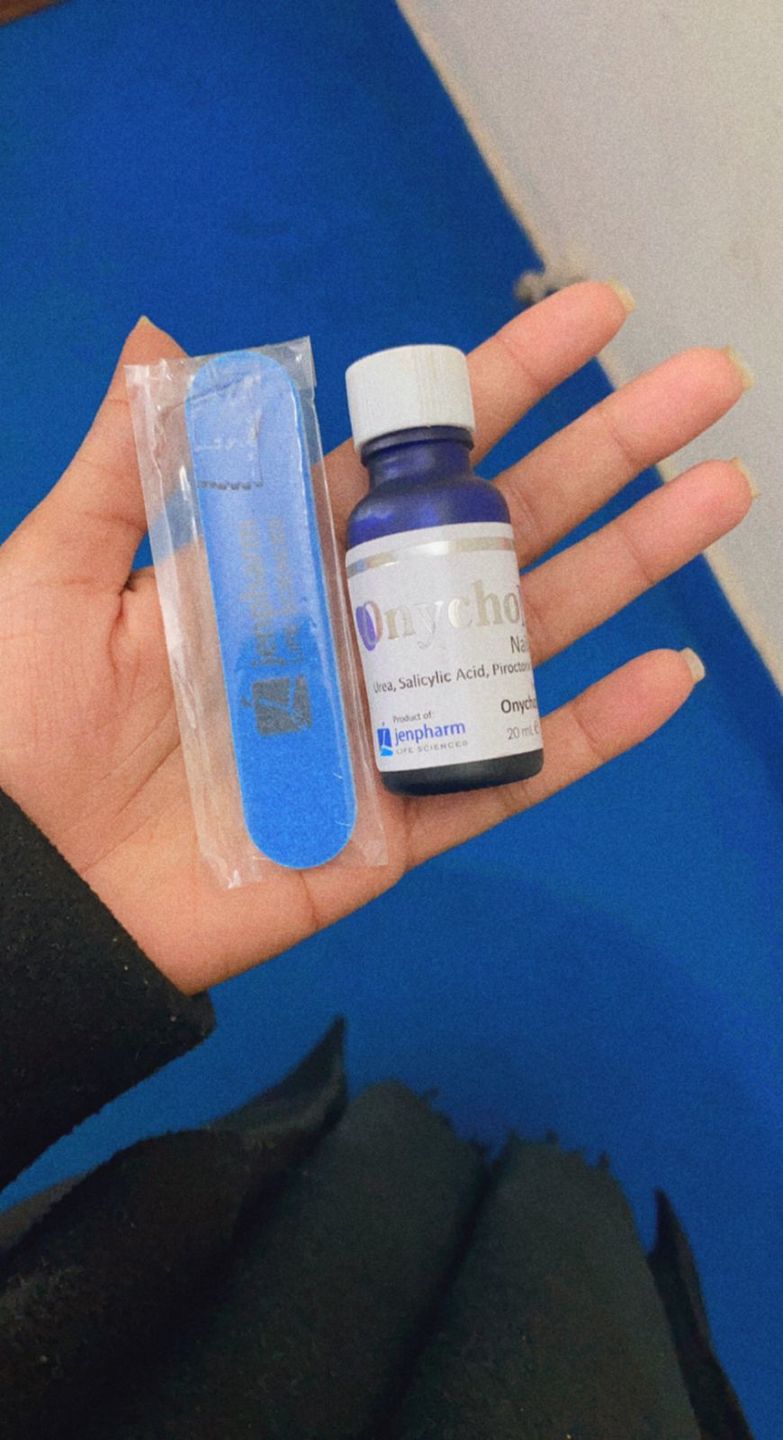 Customer photo review of Onychonil Nail Paint