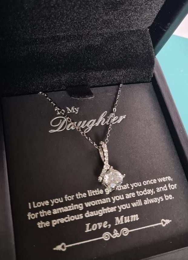 Customer photo review of "TO MY DAUGHTER, LOVE MUM" WHITE GOLD NECKLACE