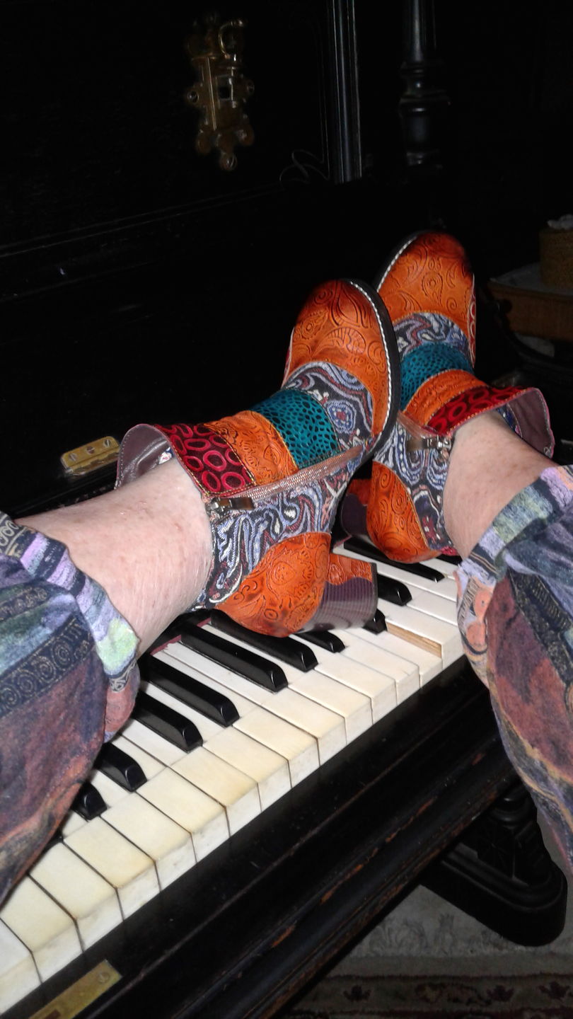 Customer photo review of Handmade Leather Stitching Jacquard Craft Boots