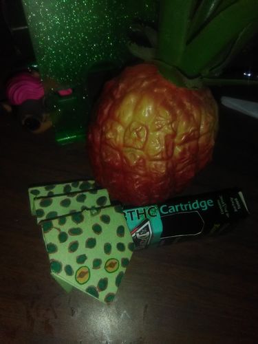 Customer photo review of DazeD8 Pineapple Express Delta 8 Cartridge (1g)