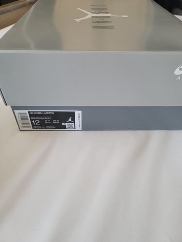 Customer photo review of 2021 Air Jordan 11 “Cool Grey”