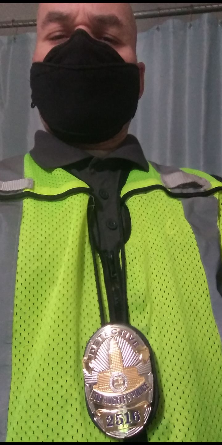 Customer photo review of LAPD Los Angeles Police Detective Badge Solid Copper Replica Movie Props With Number 2516