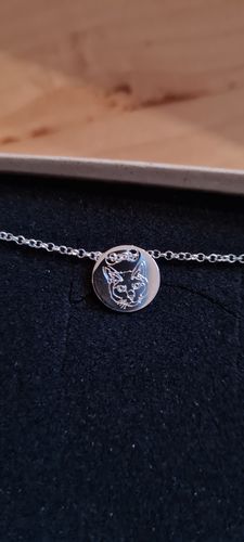 Customer photo review of Silber Lineart Love Halskette