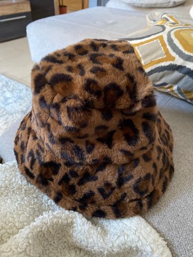 Customer photo review of BROWN LEOPARD HAT