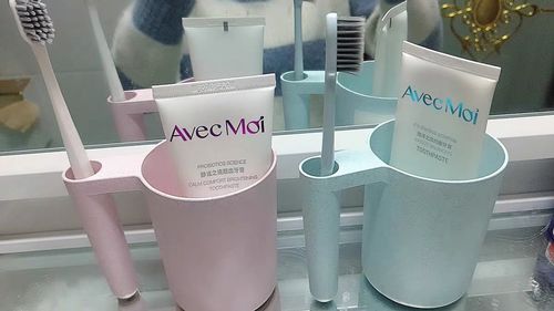 Customer photo review of Avec Moi Calm Comfort Brightening Toothpaste