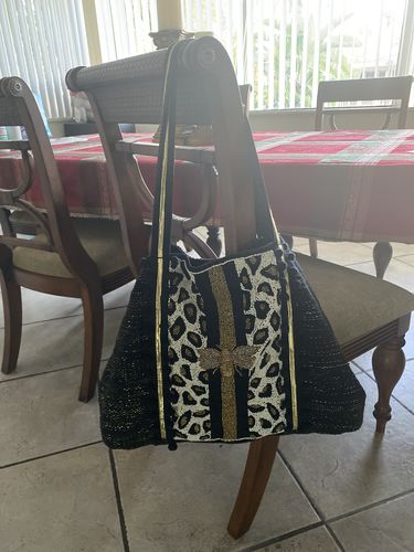 Customer photo review of Bee Glam Hand Beaded Bee Tote