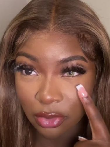 Customer photo review of EYEVOS Real Khaki Colored Contact Lenses