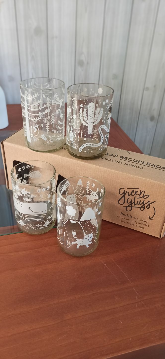 Customer photo review of Flora & Fauna Juego de 4 Vasos