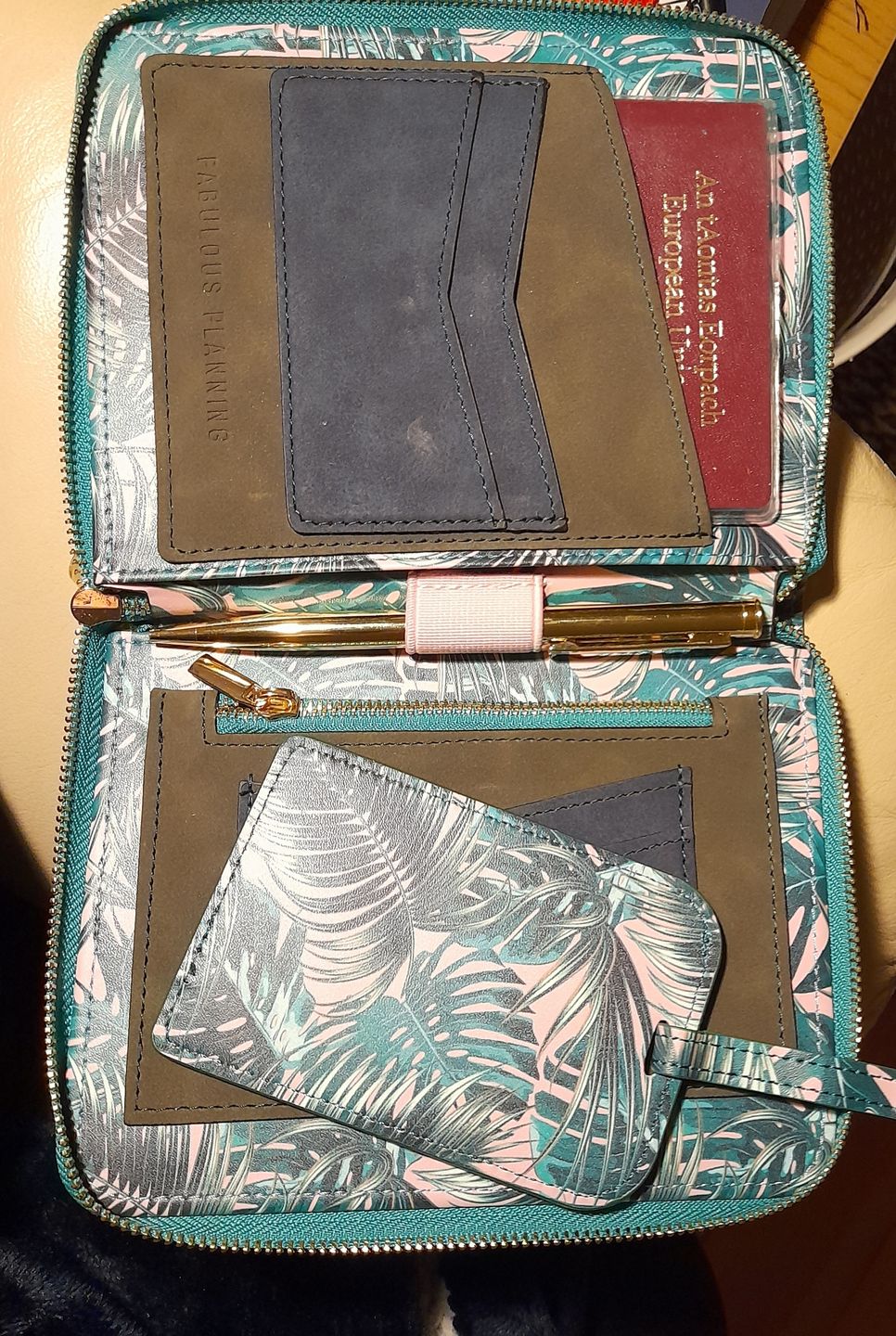 Customer photo review of Botanical - Travel Organiser