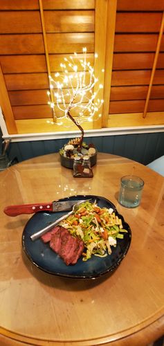 Customer photo review of Ocean Waves Deep Blue Plate