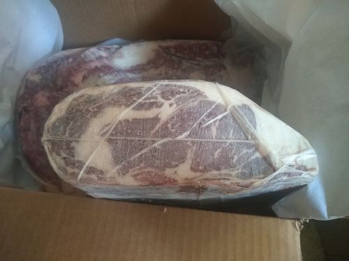 Reseña con foto de un cliente sobre Rib Eye Pieza Básica