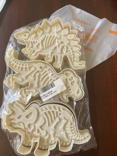 Customer photo review of Dinosaur Biscuit Mould Sugar Craft Embossing Mold 3D Dessert Baking Mold Fondant Decoration Tool