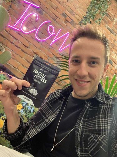 Customer photo review of JAWLINER® Fitness Chewing Gum